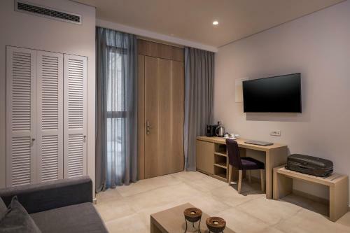 Trianon Luxury Apartments & Suites
