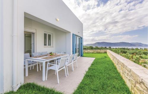 Three-bedroom Holiday Home In Chania