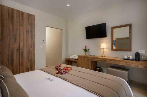 Minaret Suites And Apartments
