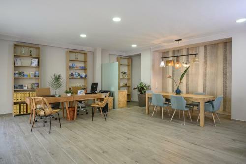 Minaret Suites And Apartments