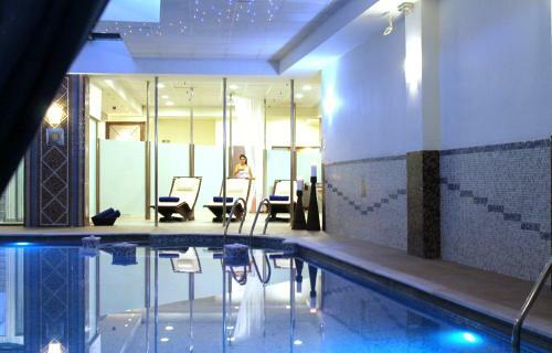 Majestic Hotel & Spa