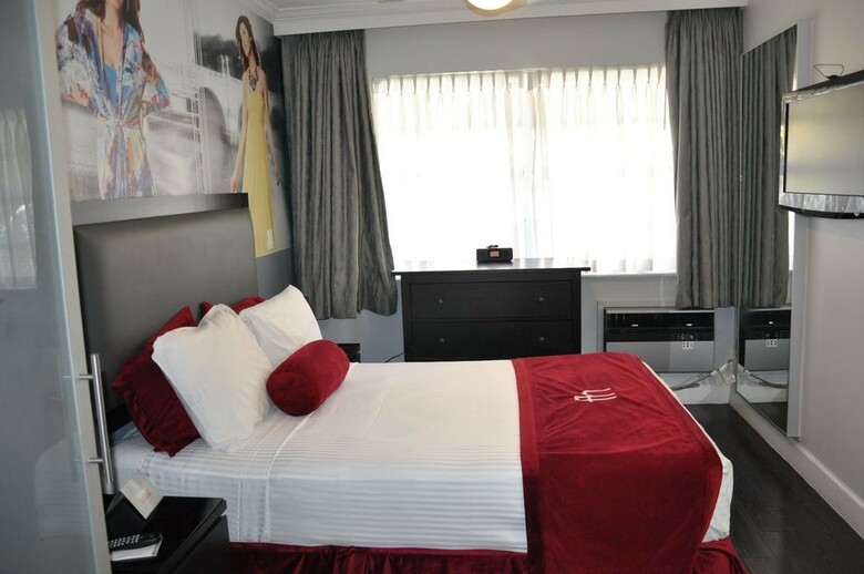 Hotel The Cove By Renzzi