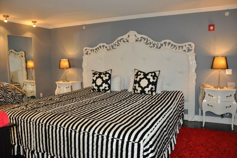 Hotel The Cove By Renzzi