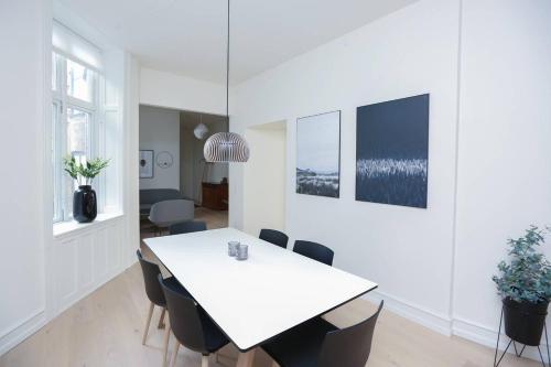 Apartamento Wonderful Brand New 140m2 Designer Apt.