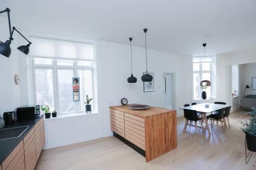 Apartamento Wonderful Brand New 140m2 Designer Apt.