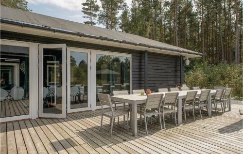 Five-bedroom Holiday Home In Hadsund
