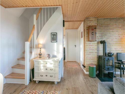 Three-bedroom Holiday Home In Svaneke