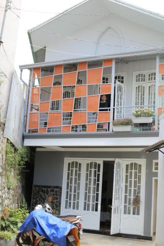 Albergue 2moonhouse 2