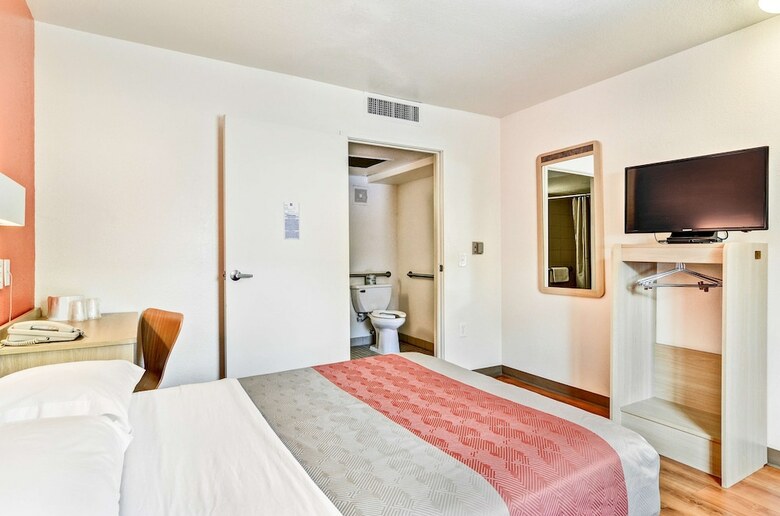 Hotel Motel 6 Pittsburgh - Crafton