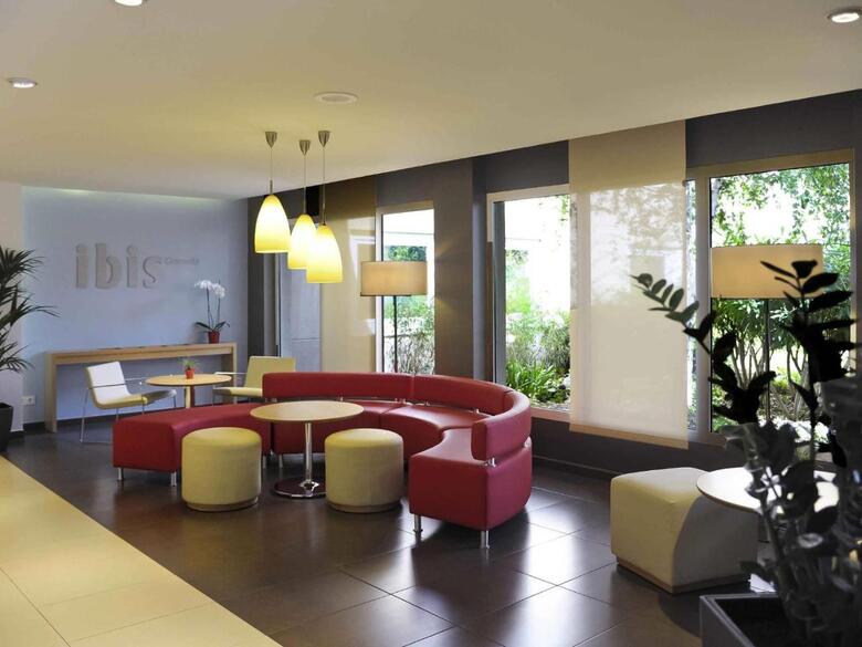 Hotel Ibis Barcelona Cornell�