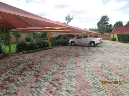 Hostal Acre Of Africa Guesthouse