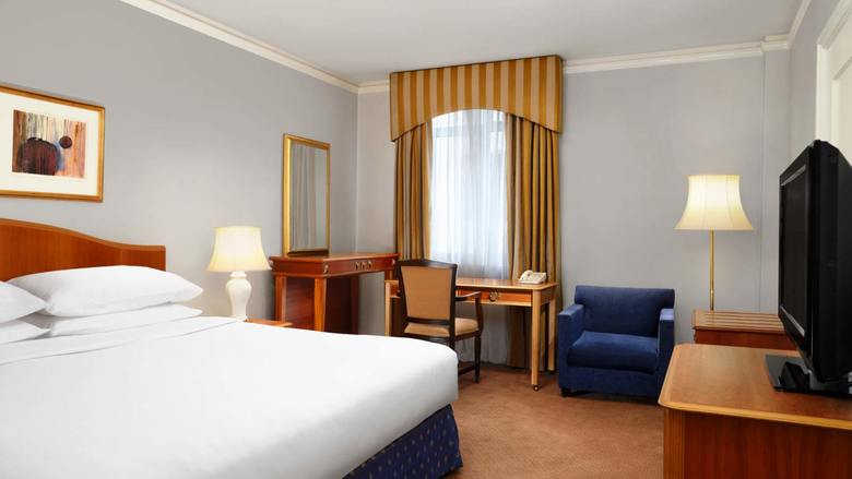 The Park Lane Hotel