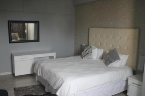 Parkview Hotel Room 711