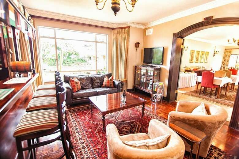 Hostal Hilltop Manor