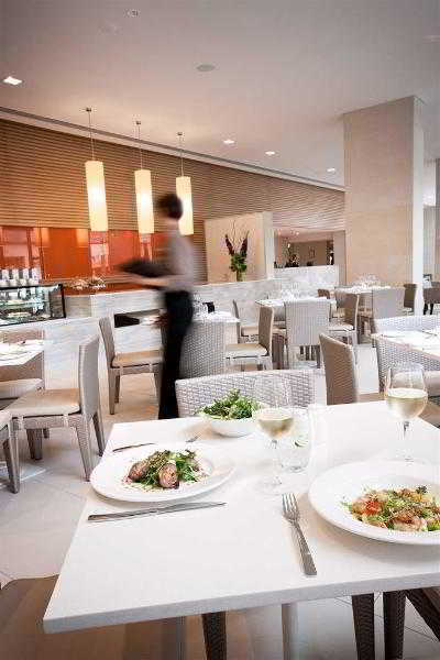 Hotel El Novotel Newcastle Beach