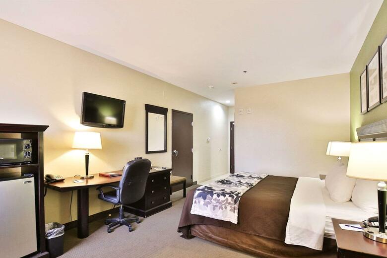 Hotel Sleep Inn & Suites University