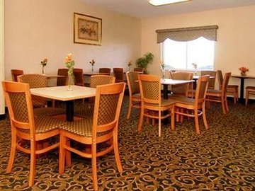 Hotel Comfort Inn & Suites North
