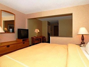 Hotel Comfort Inn & Suites North