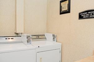 Hotel Comfort Inn & Suites North