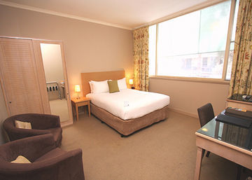Quality Hotel Tiffins On The Park
