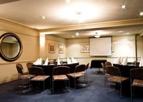 Quality Hotel Tiffins On The Park
