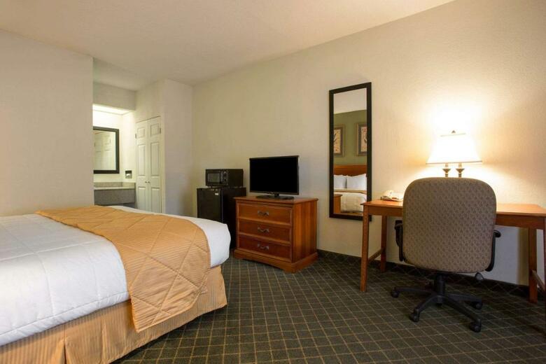 Hotel Clarion Inn & Suites Aiken