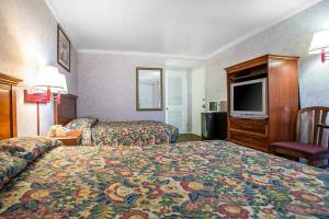 Hotel Rodeway Inn At The Beach