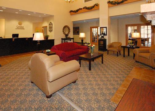 Hotel Comfort Inn & Suites