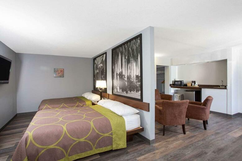 Hotel Super 8 Naples