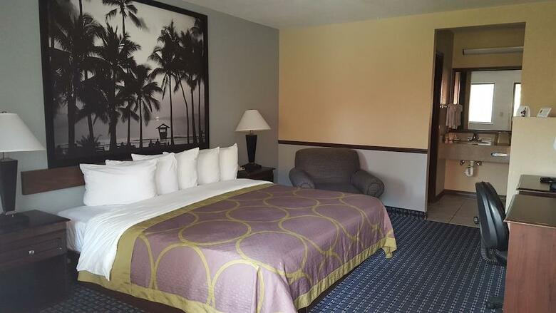 Hotel Super 8 Naples