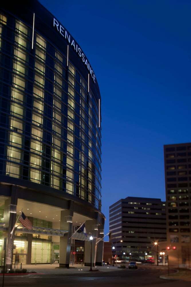 Renaissance Arlington Capital View Hotel April2011