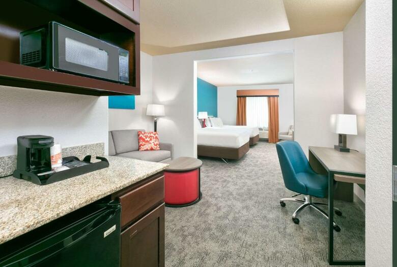 Hotel Comfort Suites Arlington