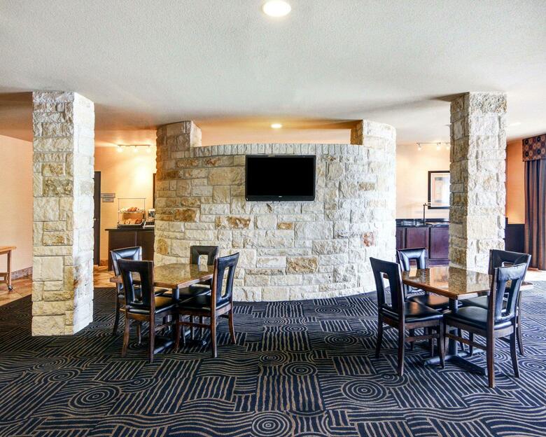 Hotel Comfort Suites Arlington
