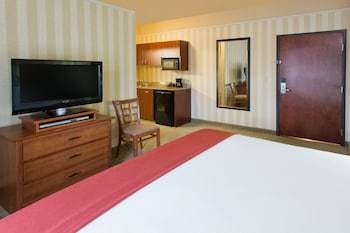Holiday Inn Express Hotel & Suites Astoria