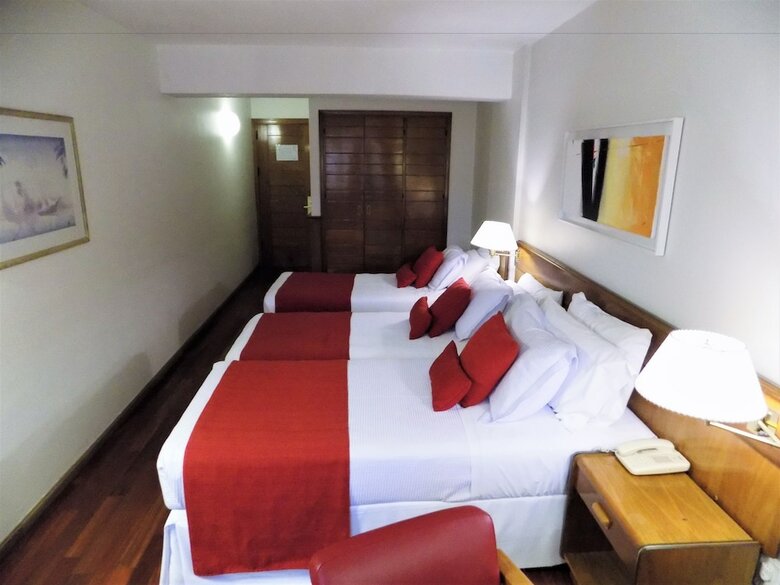 Hotel Balmoral Plaza