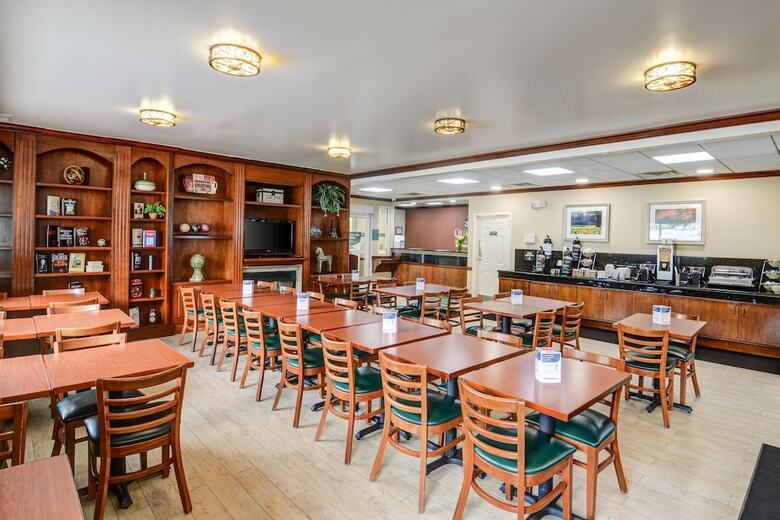 Hotel Quality Inn & Suites Biltmore East