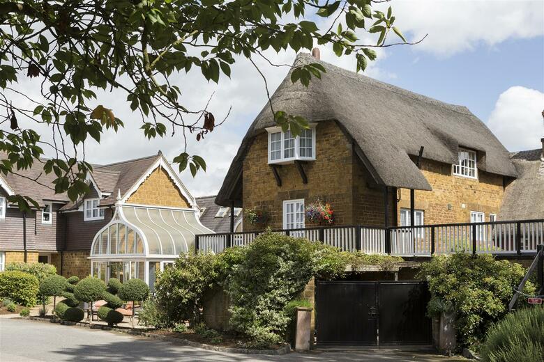 Best Western Plus Wroxton House Hotel