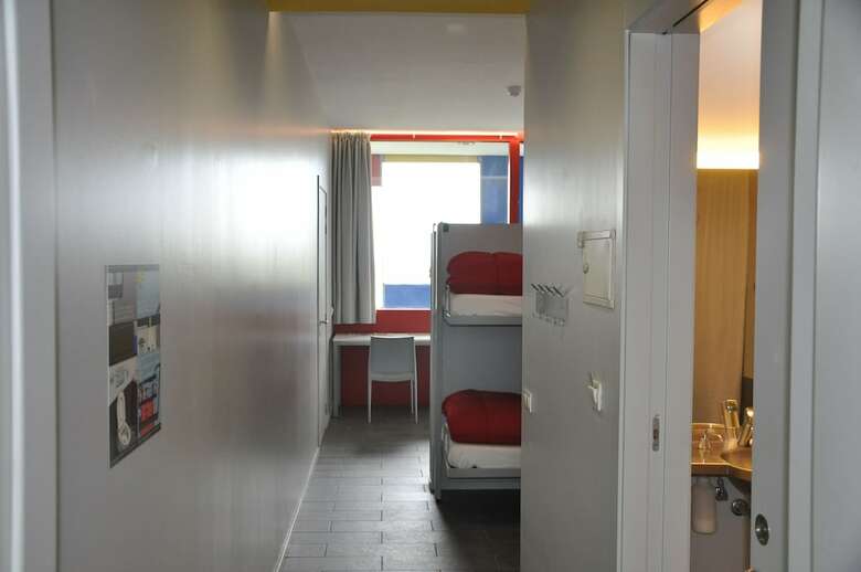 Hotel Centre Esplai Albergue