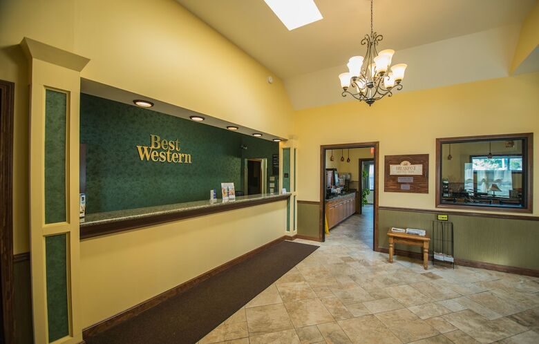 Hotel Best Western Plus New Englander Motor Inn