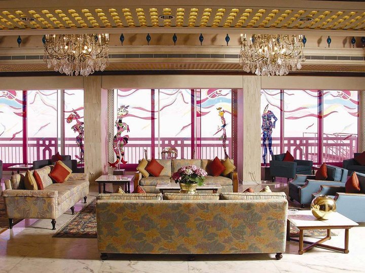 Hotel Al Bustan