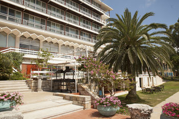 Hotel Al Bustan