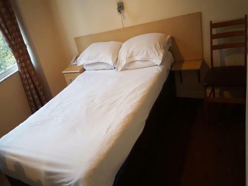 Pension Mclays Guest House