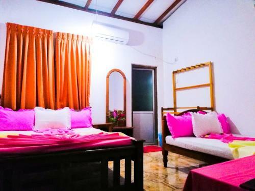 Hostal Summer Village Resort