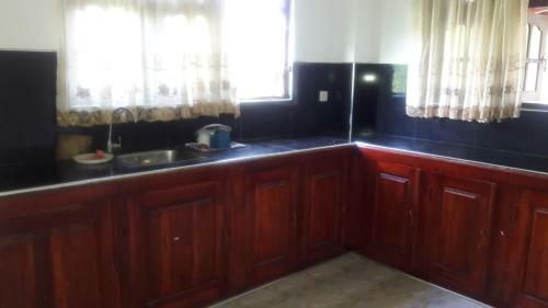 Hostal Induwara Guesthouse