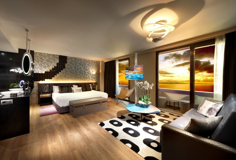 Fiesta Paraiso Floral Hotel