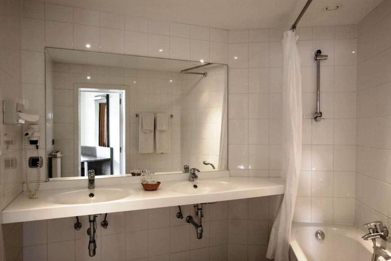 Alma Grand Place Hotel