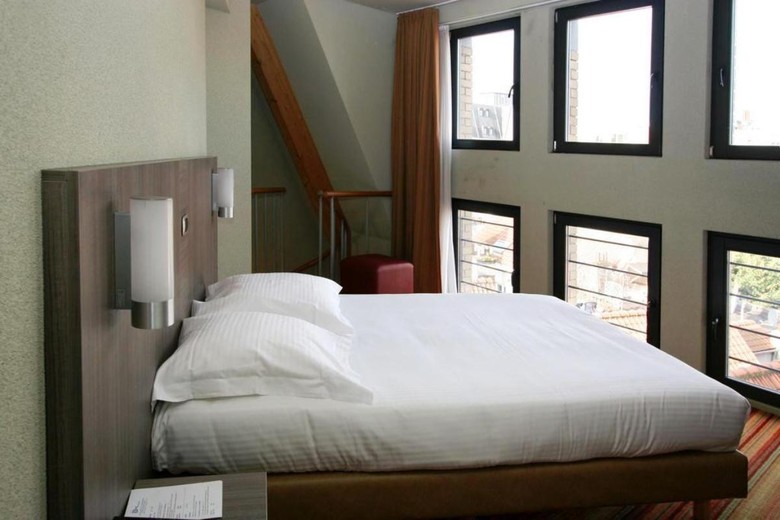 Alma Grand Place Hotel