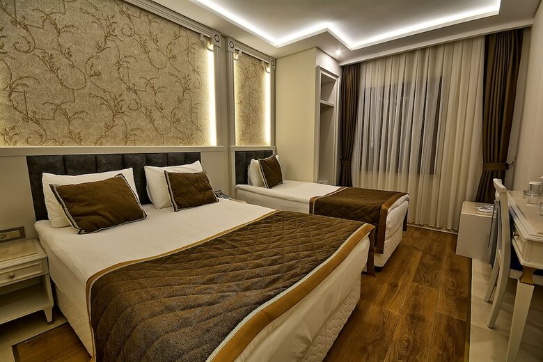 Samir Deluxe Hotel