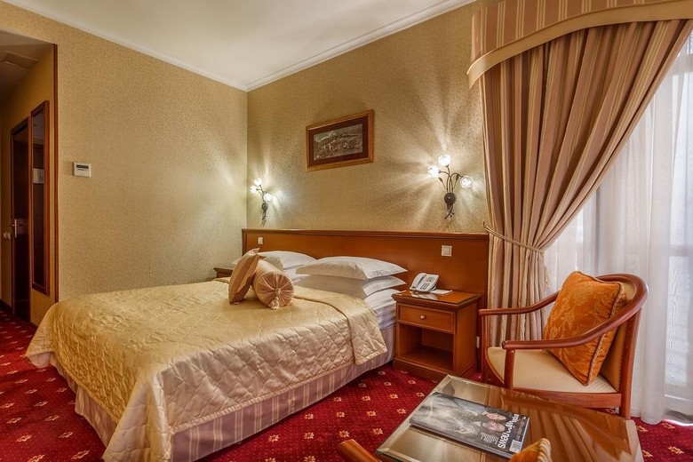 Hotel Kebur Palace