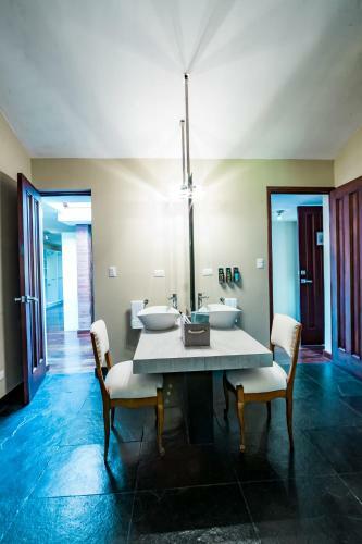 Bed & Breakfast La Casa - Luxury Boutique Hotel